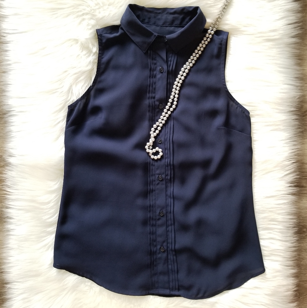 Banana republic blouse, size XS;